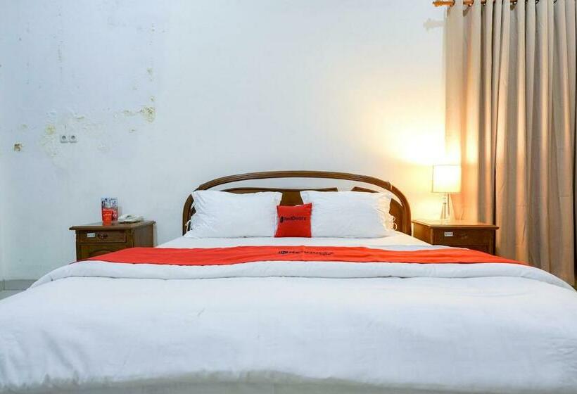 スイート, Reddoorz @ Avros Guest House Medan