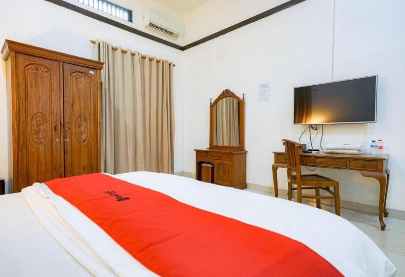 デラックスルーム, Reddoorz @ Avros Guest House Medan