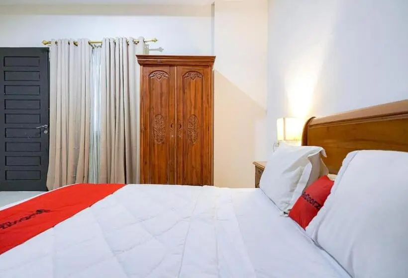 اتاق لوکس, Reddoorz @ Avros Guest House Medan