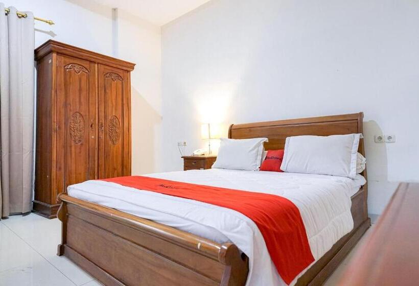 デラックスルーム, Reddoorz @ Avros Guest House Medan