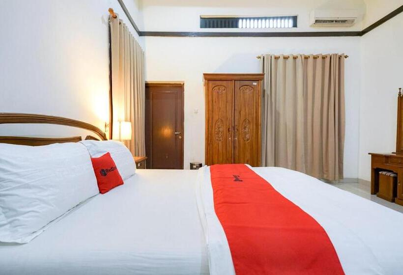 スイート, Reddoorz @ Avros Guest House Medan