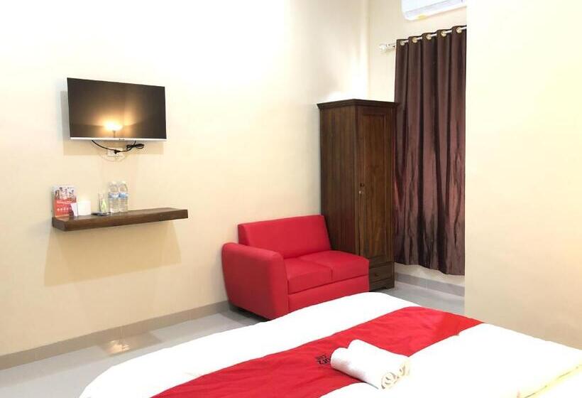 Номер Deluxe, Reddoorz Syariah @ Jalan Pangeran Antasari 4