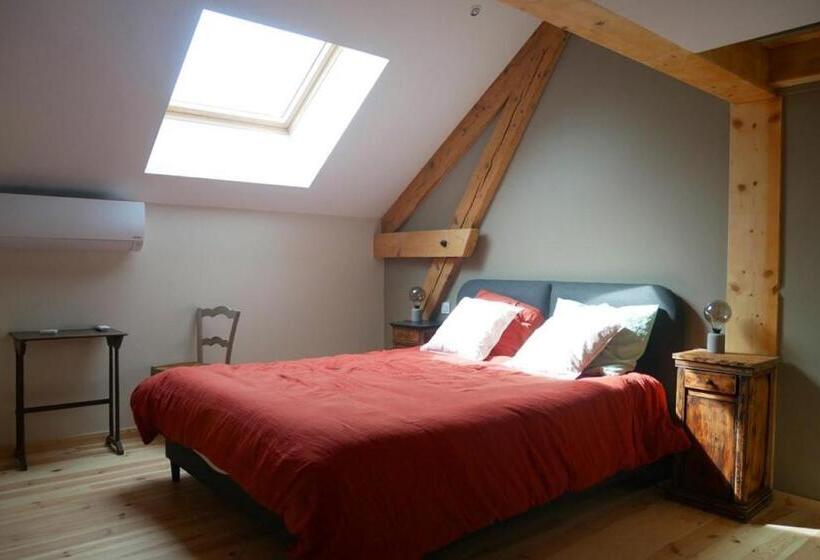 חדר סטנדרט לארבעה, Chambre D Hôte La Grange