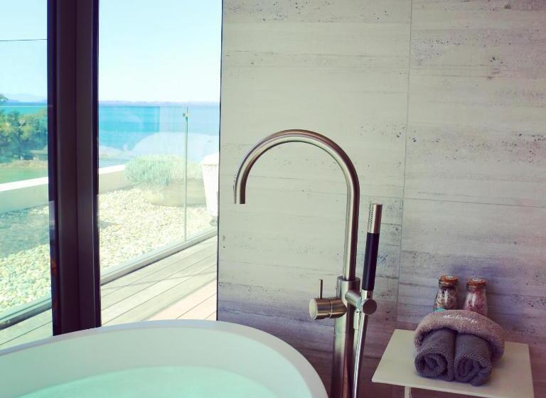 Люкс 2 Спальни, Elements Of Castor Bay