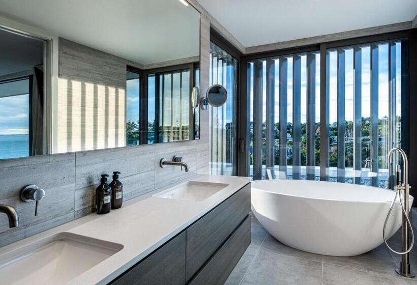 جناح سوبيريور مطل علي البحر, Elements Of Castor Bay