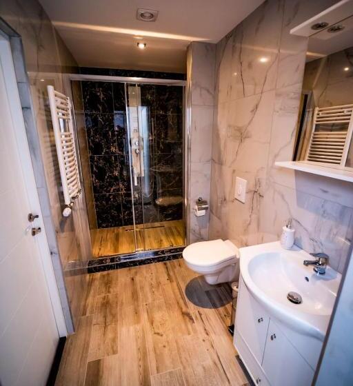 דירת שני חדרים, Vila Phoenix