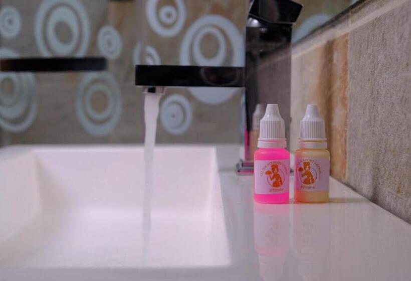 豪华房间, Selina Airport Lodge #emzini