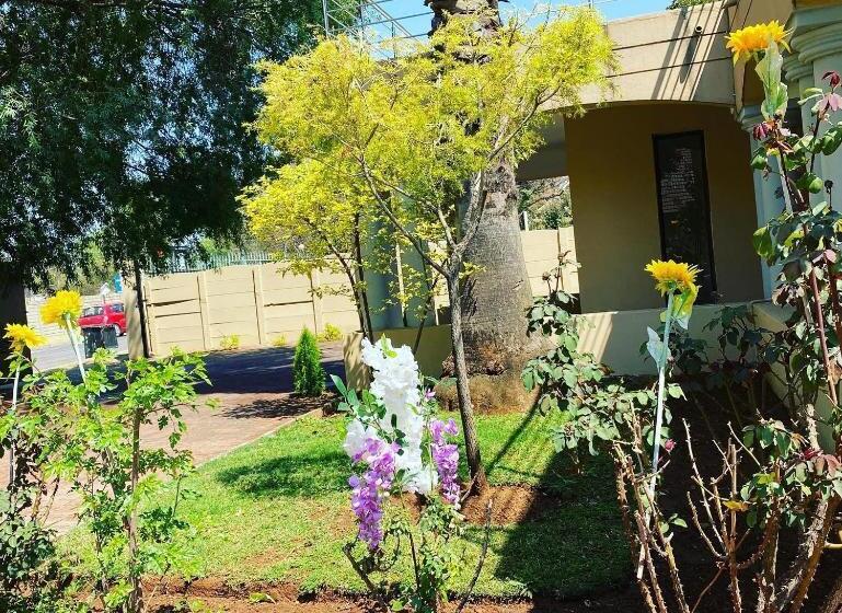 带阳台的豪华间, Selina Airport Lodge #emzini