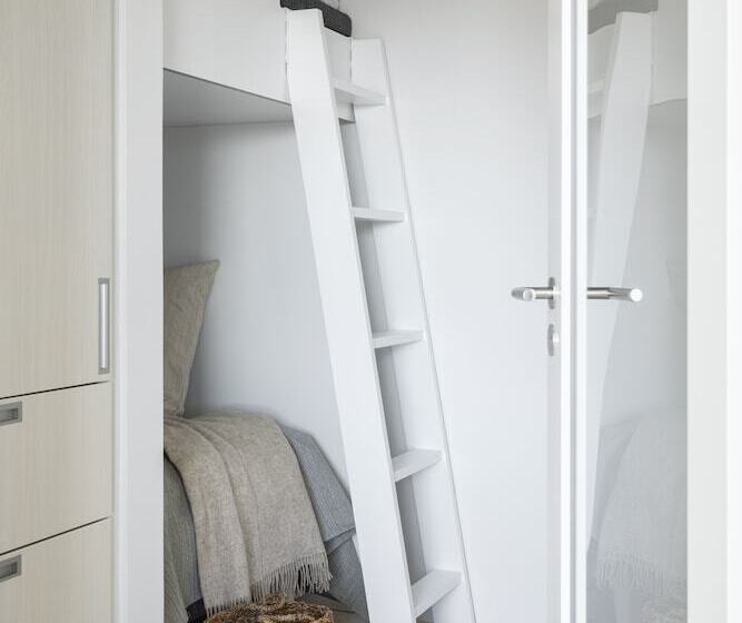 スタンダードスタジオ, Noli Myyrmaki