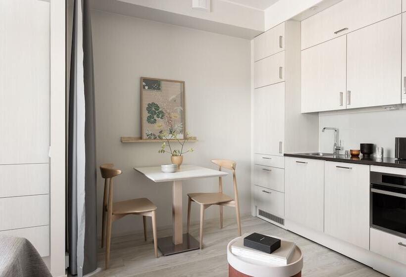 スタンダードスタジオ, Noli Myyrmaki