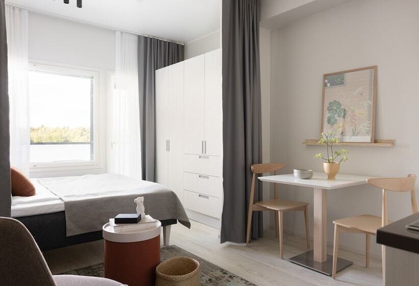 スタンダードスタジオ, Noli Myyrmaki