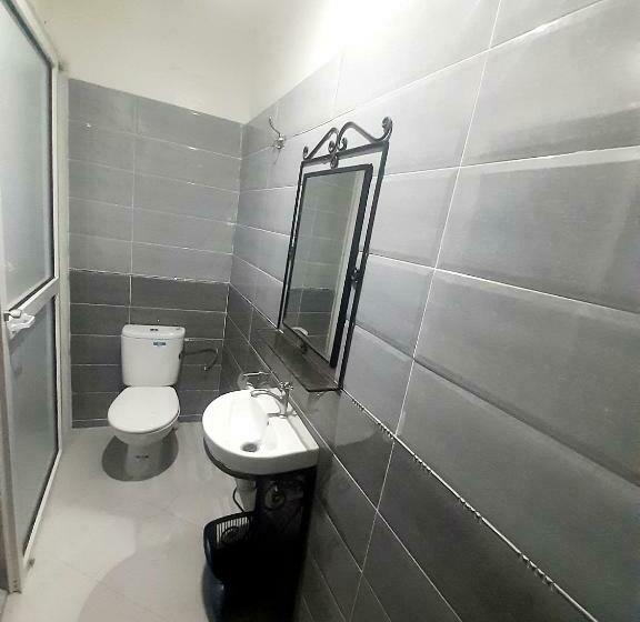 Quarto Economy, Salem Leksor