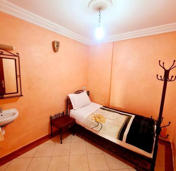 Quarto standart individual, Salem Leksor