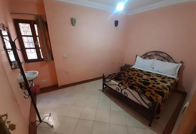 Quarto Standard Casa de Banho Partilhada, Salem Leksor