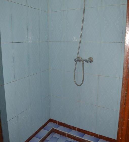 Quarto Standard Casa de Banho Partilhada, Salem Leksor