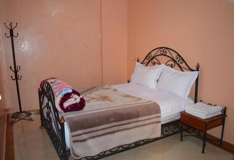 Quarto Standard Casa de Banho Partilhada, Salem Leksor