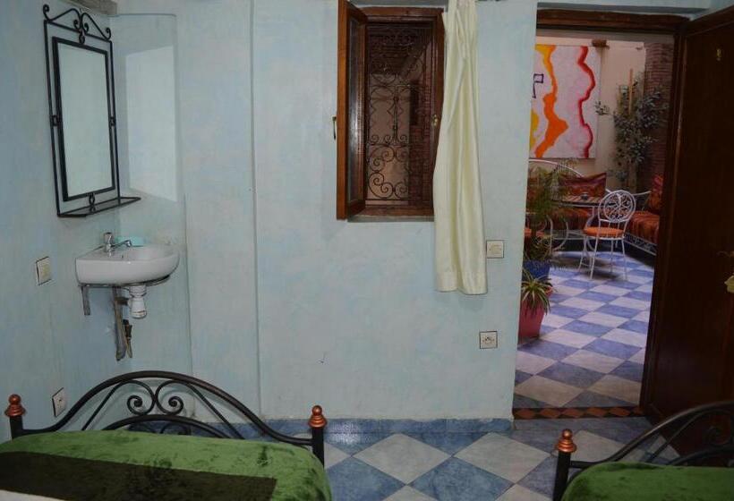 Quarto Standard Casa de Banho Partilhada, Salem Leksor