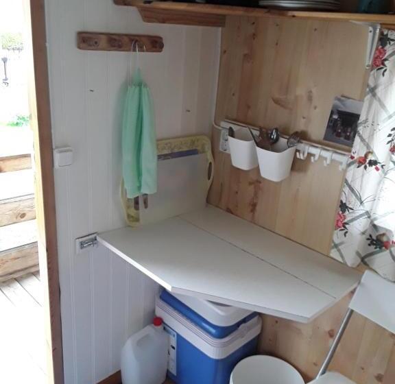 חדר בסיסי, Knihsgården