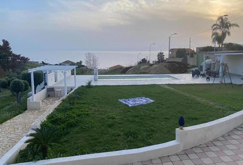 テラス付き1ベッドルームアパートメント, Deep Sea Residence