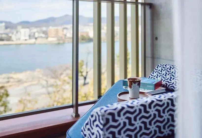 Premium room with river view, Indigo Inuyama Urakuen Garden, An Ihg