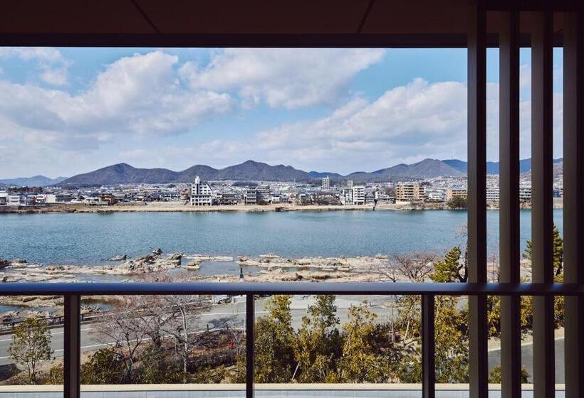 غرفة بريميوم مطلة على النهر, Indigo Inuyama Urakuen Garden, An Ihg