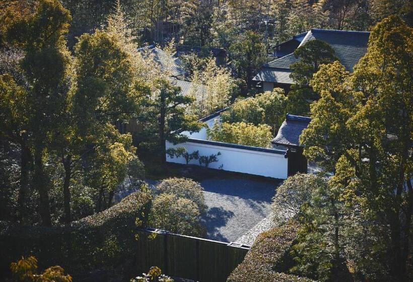 غرفة بريميوم, Indigo Inuyama Urakuen Garden, An Ihg