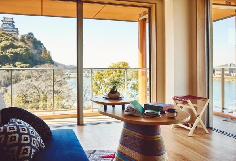 جناح, Indigo Inuyama Urakuen Garden, An Ihg