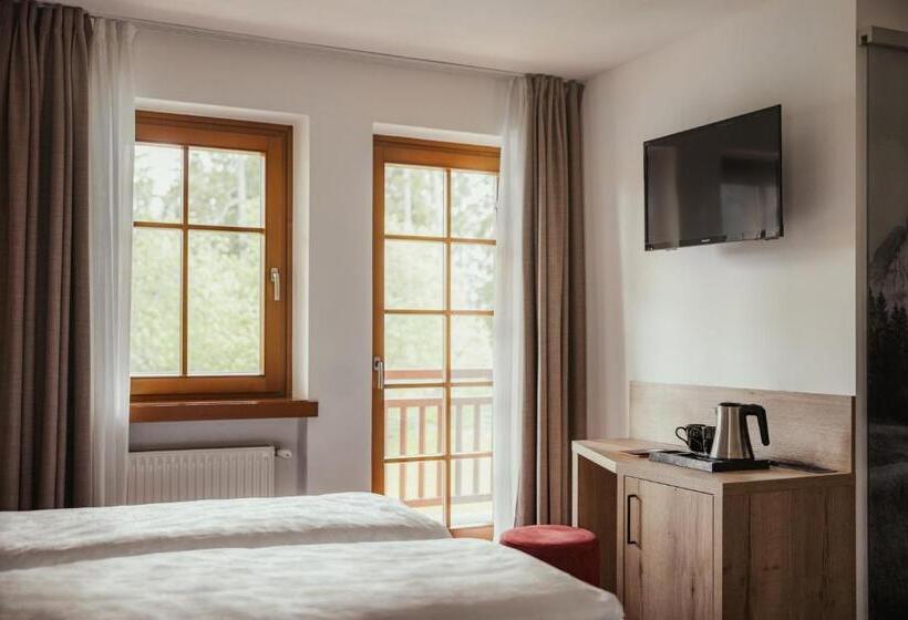 标准间带阳台, Leonard