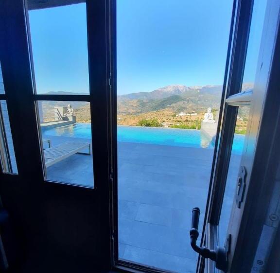 스위트 킹사이즈 침대, Casa Eden Mountain View, Infinity Pool