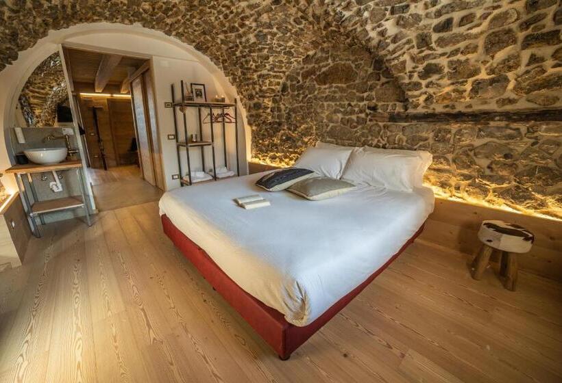 Superior room with lake view, Bazzario B&b
