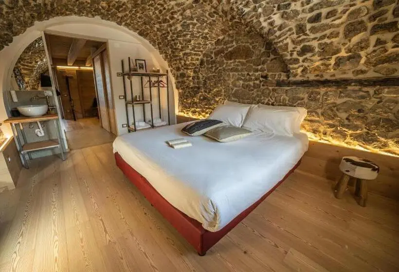 Superior room with lake view, Bazzario B&b