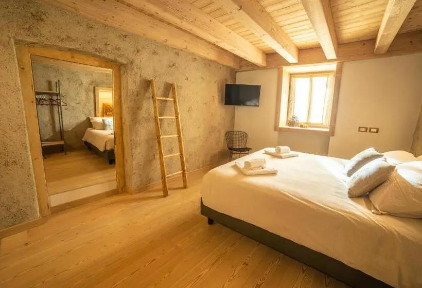 Superior room with lake view, Bazzario B&b