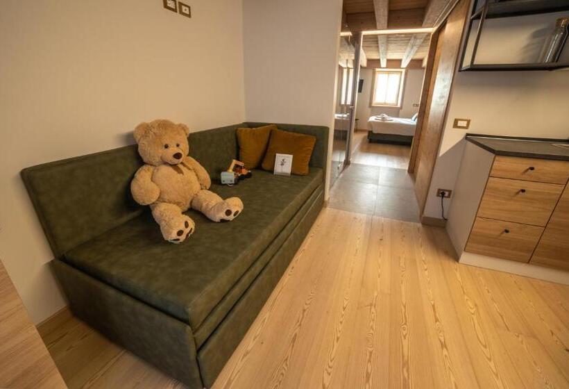 Superior room with lake view, Bazzario B&b