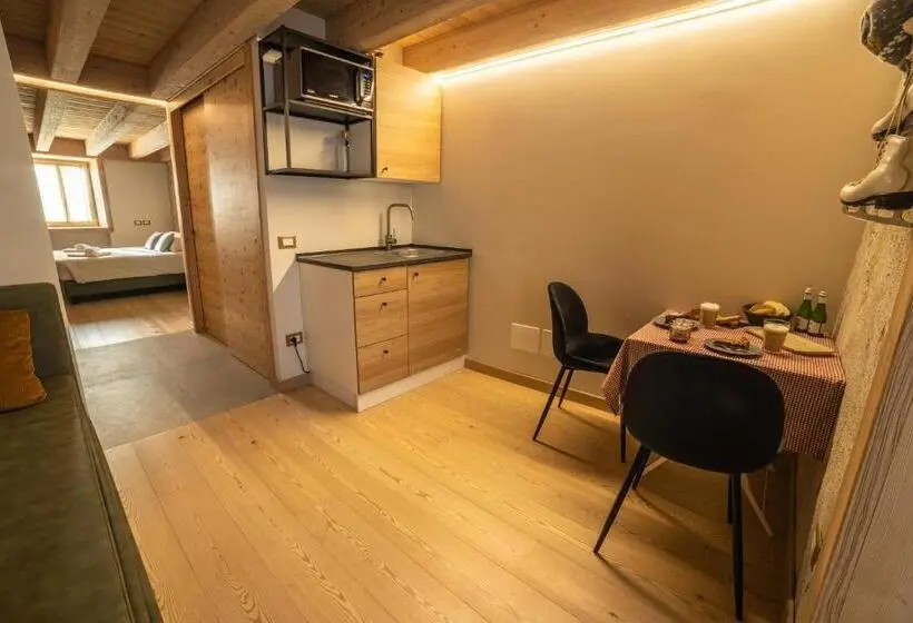 Superior room with lake view, Bazzario B&b