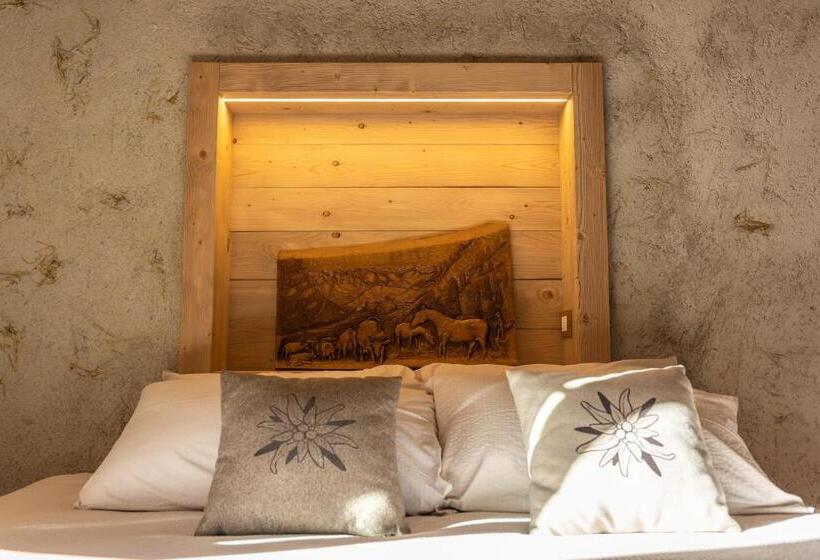 Superior room with lake view, Bazzario B&b