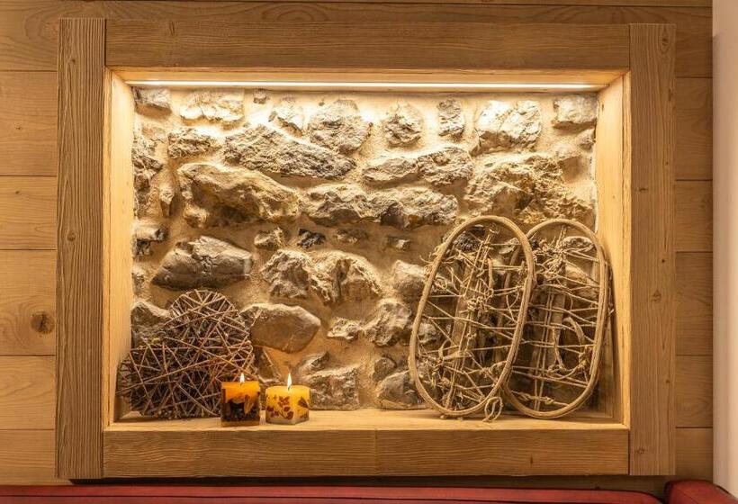 Superior room with lake view, Bazzario B&b