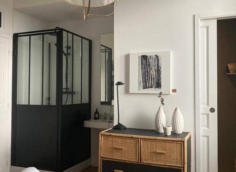 Номер Стандарт Вид на Сад, La Boutique Mj Décoration Vous Propose De Découvrir Ses Deux Chambres D Hôtes