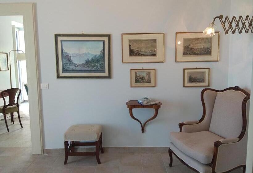 Трехместный Номер Стандарт Вид на Сад, Palazzo Cantarella Stella Cilento