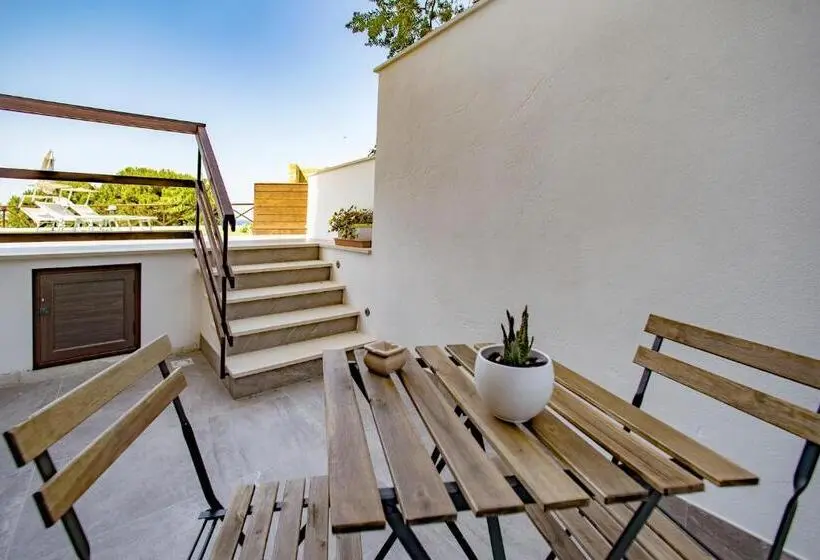 庭の見える１ベッドルームアパートメント, Pater Meus Suites   Sea View, Pool & Parking