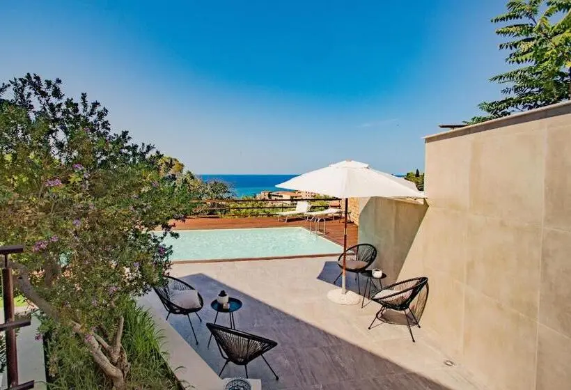 海の見える１ベッドルームアパートメント, Pater Meus Suites   Sea View, Pool & Parking