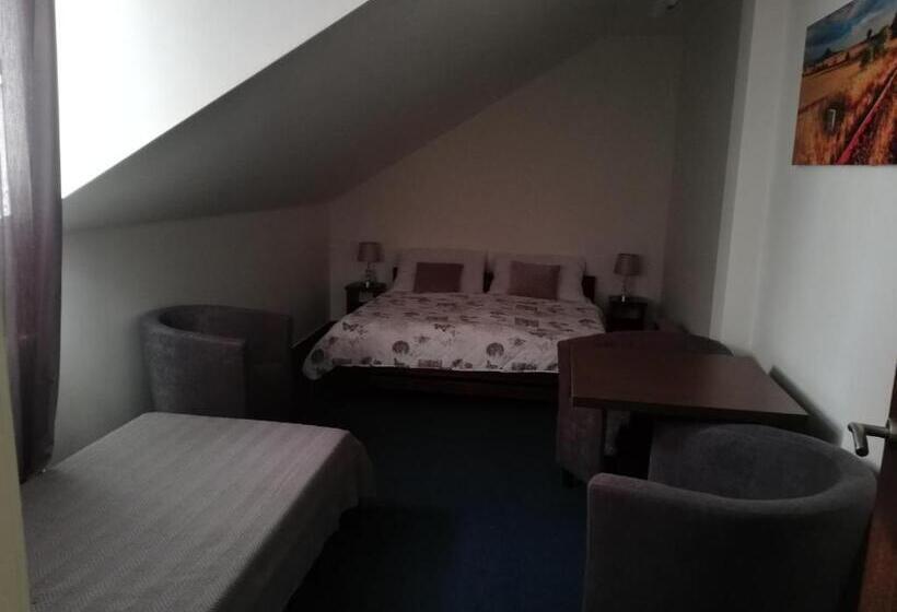 スタンダードトリプルルーム, Penzion   Jilan, Náves Svobody 39, Olomouc