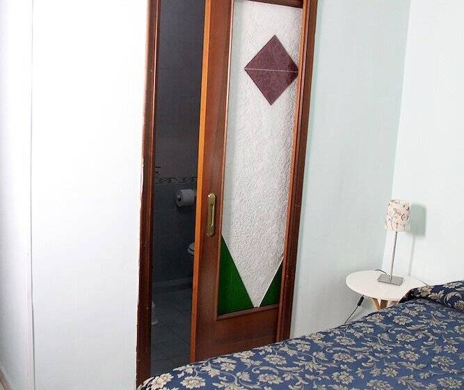 اتاق استاندارد, Cinquestelle