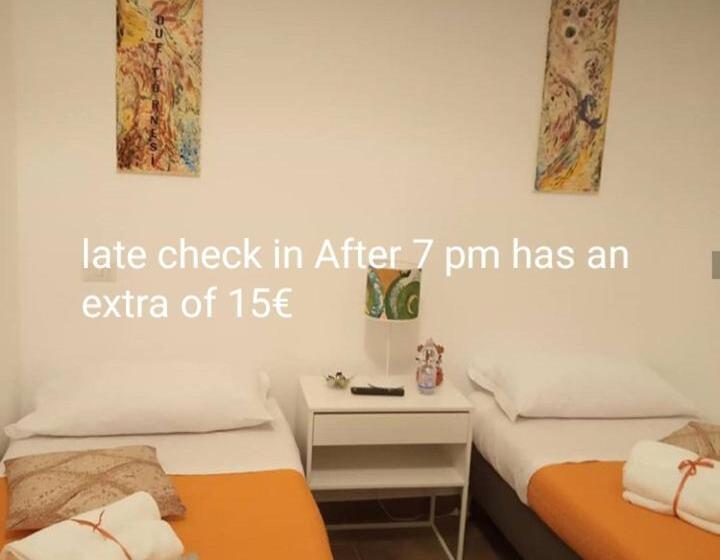 اتاق اکونومی, Cinquestelle