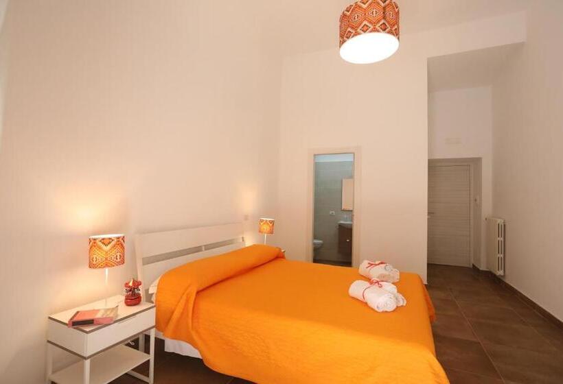 اتاق ساده سه‌ نفره, Cinquestelle