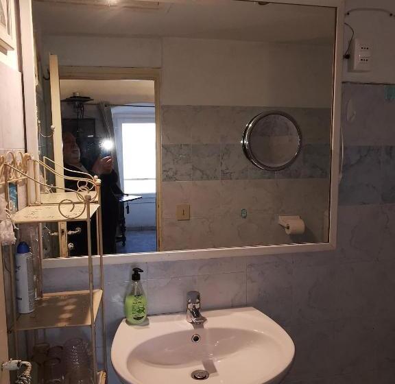 غرفة قياسية مطلّة علي البحر, Romantic Casa Lorenzina Affittacamere