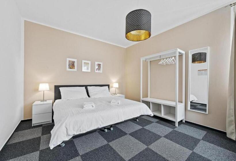 اتاق استاندارد, Pension Petit