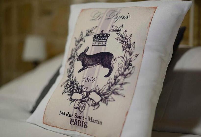 اتاق لوکس با بالکن, The Burrow Guest House