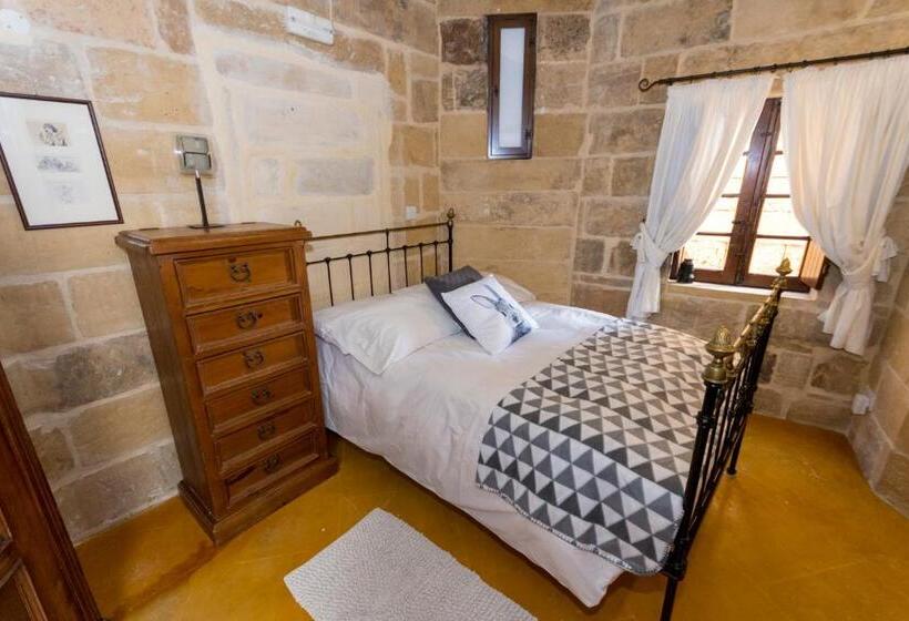 اتاق استاندارد با چشم‌انداز باغ, The Burrow Guest House