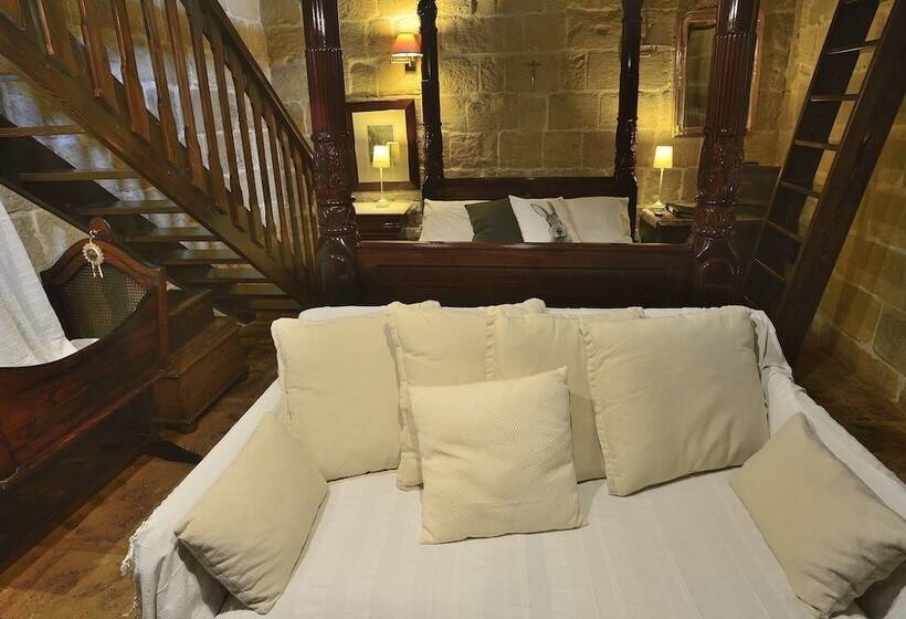 سوییت لوکس, The Burrow Guest House