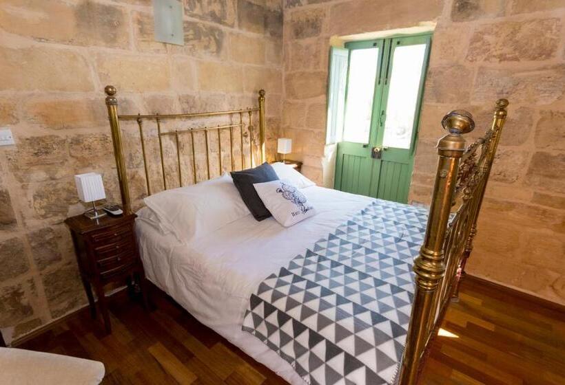 اتاق استاندارد, The Burrow Guest House